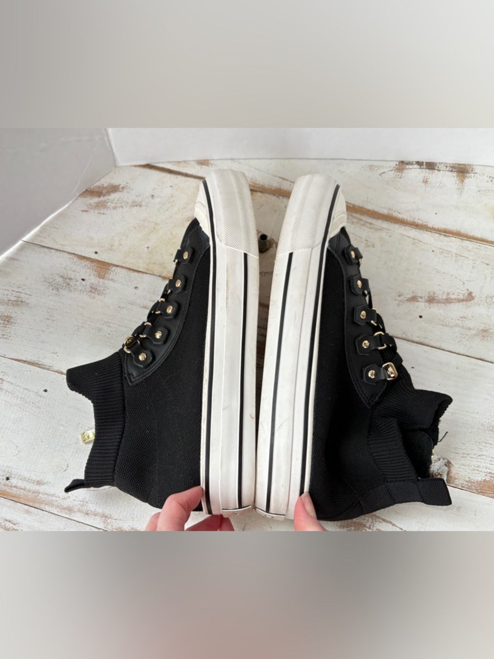 DKNY Sheila lace up sneakers urban chic streetwear black white shoes sz 7.5 EUC - Picture 6 of 15